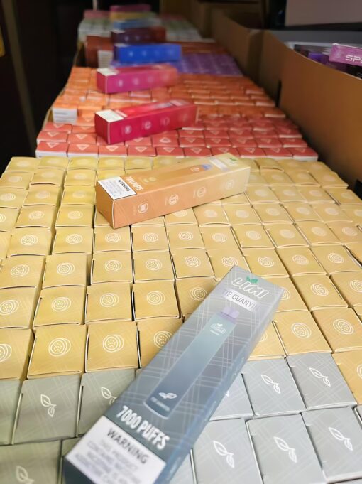 LIMI 7000口PUFFS 發光拋棄式電子煙 台灣一次性電子煙推薦：圖片 3